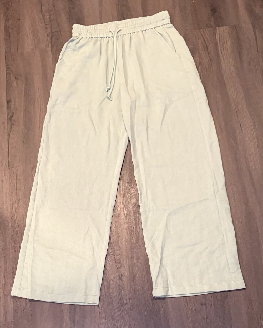 Halara Women’s Light Green Drawstring Pants Size Medium Tall